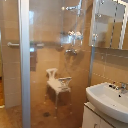Apartment Schau Ins Land 2 *